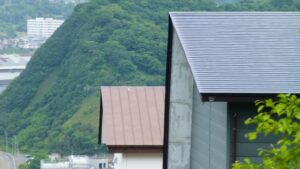 トタン屋根のカバー工法の費用はどれくらいかかるの？