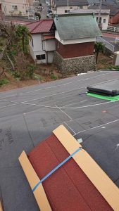 新たに屋根材本体を設置
