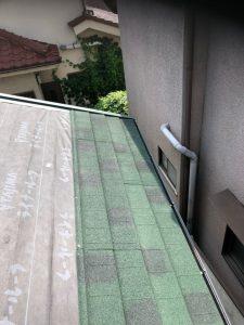 屋根材本体と貫の取り付