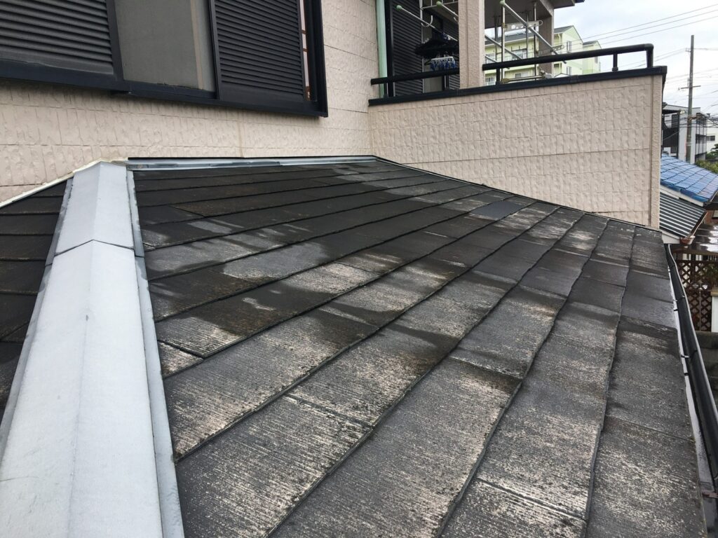 泉佐野市雨漏り修理前