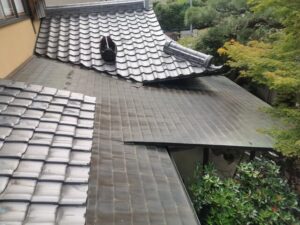 雨漏り修理〈屋根葺き替え〉の施工前写真