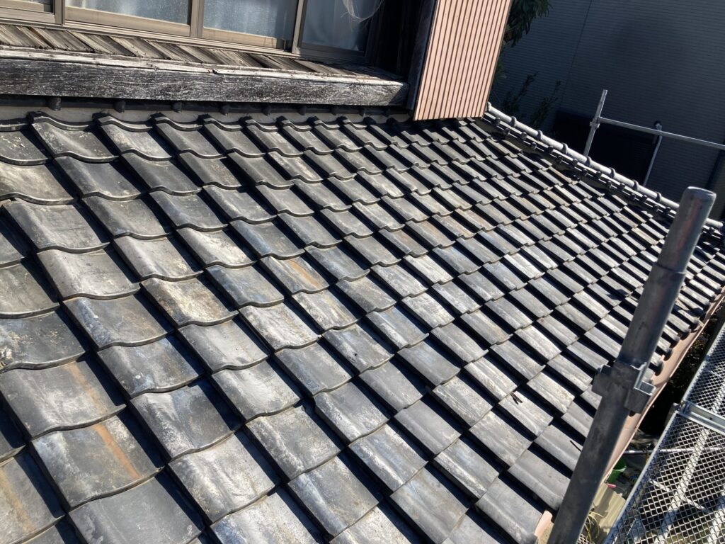 葺き直し工事による雨漏り修理　施工前写真