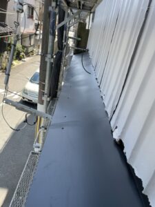 大阪市大正区の店舗板金屋根改修工事　施工後写真