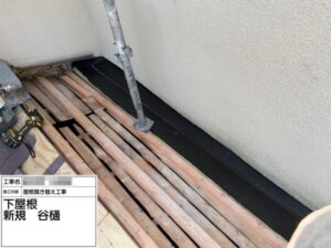大阪府藤井寺市の瓦屋根からガルバリウム鋼板屋根葺き替え工事　屋根本体施工