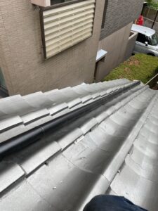 泉大津市の雨漏り修理　雨樋修理の様子