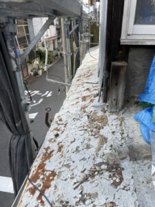 大阪市大正区の店舗板金屋根改修工事　施工前写真