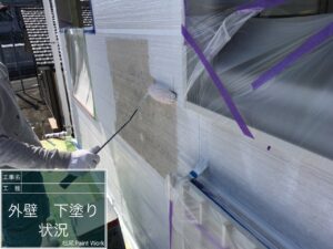 鹿児島県鹿屋市の雨漏り修理　外壁塗装業の様子
