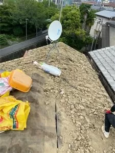 京都市山科区で屋根葺き替え工事　施工中写真