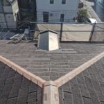 京都市北区の屋根カバー工法　施工中の写真