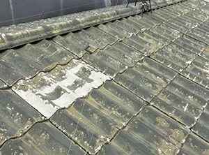 屋根のクラック補修