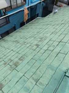横浜市磯子区のカバー工法（屋根上葺き工事）　施工前写真