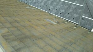 横浜市泉区のカバー工法による屋根修理　施工前写真