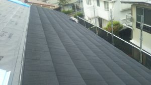 カバー工法による屋根修理　屋根材新設