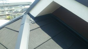 カバー工法による屋根修理　板金設置