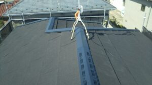 横浜市泉区のカバー工法による屋根修理　施工前写真