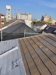 横浜市港北区のカバー工法による屋根修理　ルーフィング新設