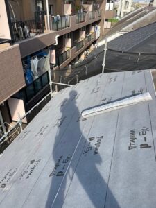 横浜市港北区のカバー工法による屋根修理　ルーフィング新設