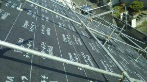 厚木市にてカバー工法による屋根修理　ルーフィング新設