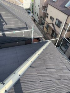 横浜市港北区のカバー工法による屋根修理　貫板新設