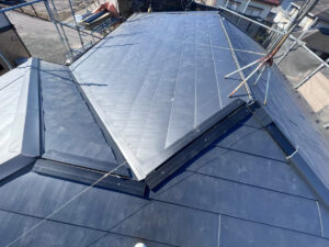 さいたま市緑区のカバー工法による屋根修理　貫板・棟板金新設