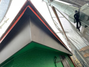 破風板のガルバリウム鋼板によるカバー工法