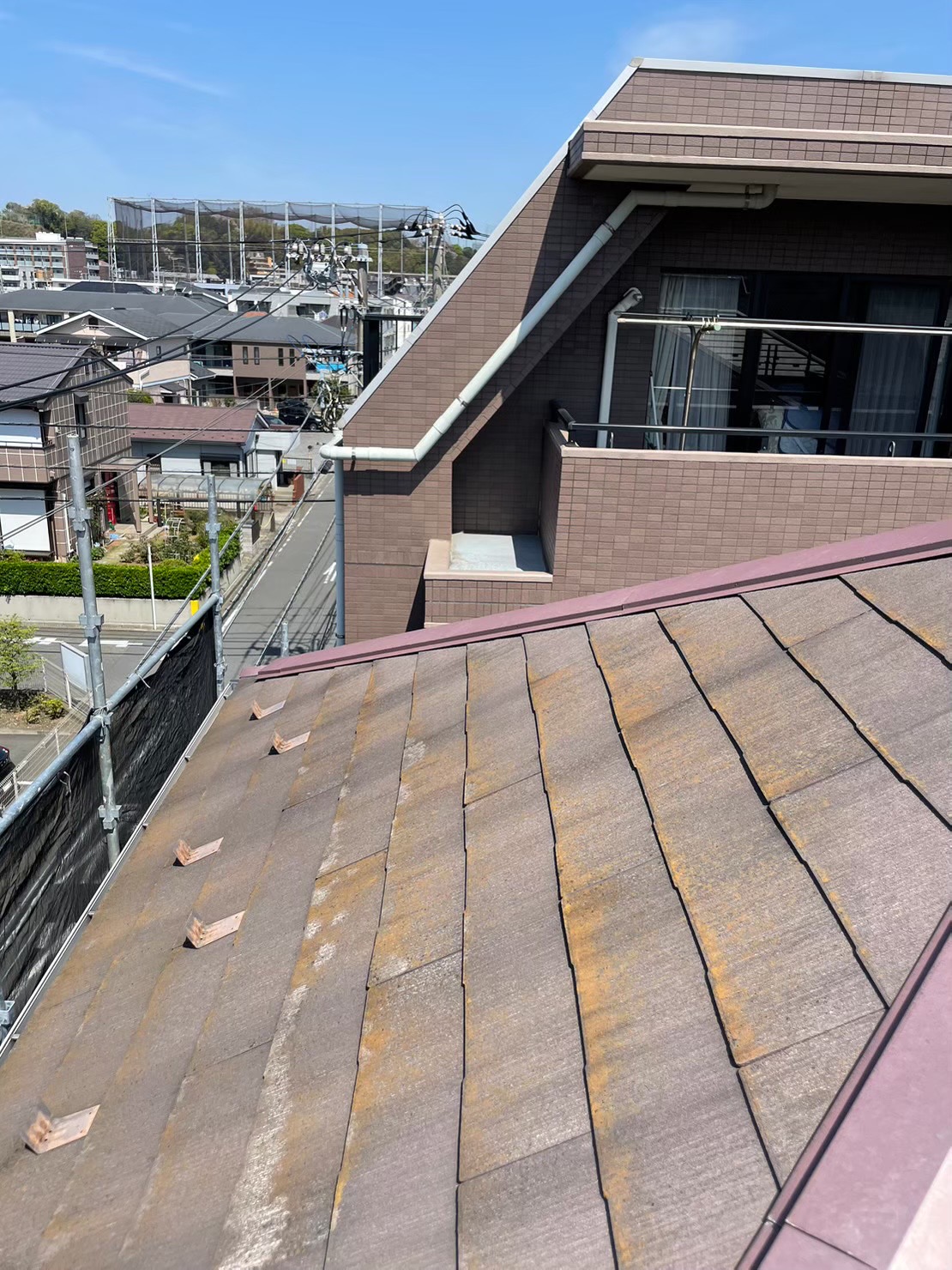 横浜市港北区でカバー工法による屋根修理　施工前写真