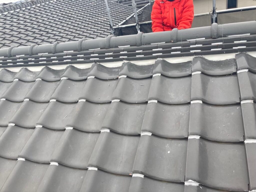 春日部市で漆喰工事・ケラバ瓦の差し替え　施工後写真