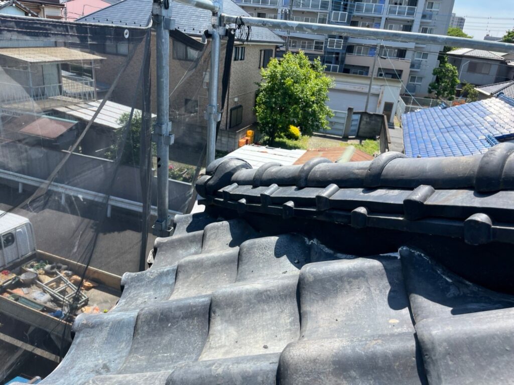 春日部市で棟瓦積み直し・漆喰工事　施工後写真