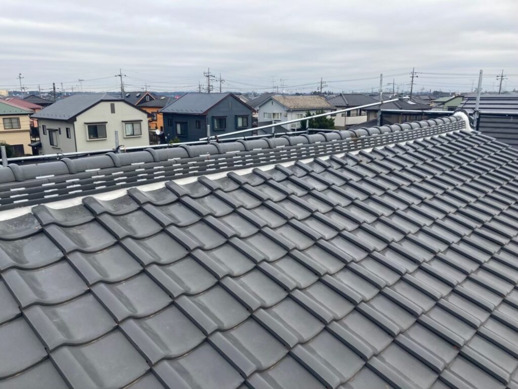 春日部市で漆喰工事・ケラバ瓦の差し替え　施工後写真