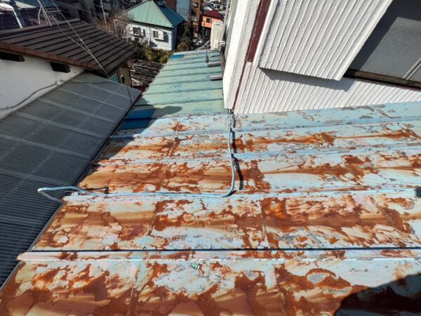 横須賀市で雨漏り修理＜屋根葺き替え＞　施工前写真