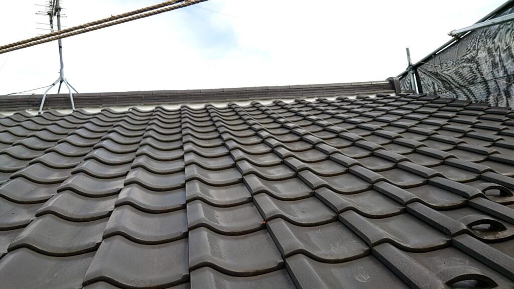 さいたま市岩槻区で瓦の葺き直しによる雨漏り修理　施工後写真