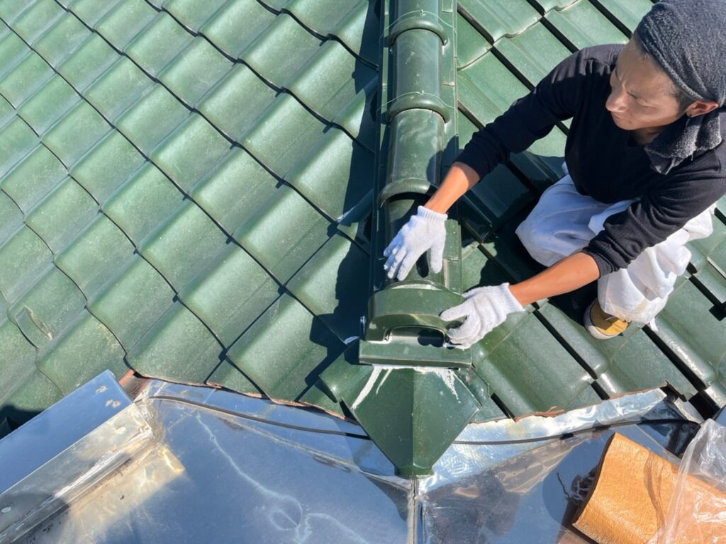 さいたま市岩槻区で葺き直し工事による雨漏り修理　施工前写真