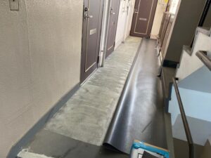 東京都足立区にて雨漏り修理　長尺シート防水工事