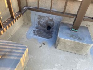 府中市で雨漏り修理・屋上防水工事　改修用ドレイン設置