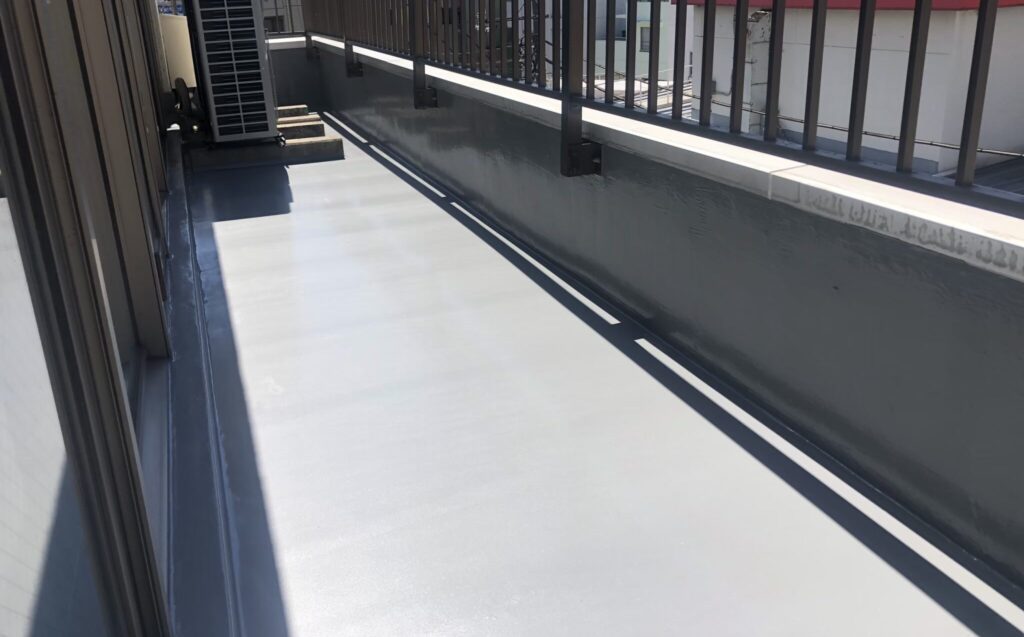 府中市でシーリング工事・バルコニー防水工事　施工後写真