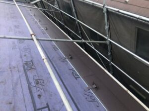 千葉市でスーパーガルテクトでのカバー工法　屋根材新設