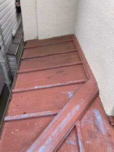 さいたま市浦和区でカバー工法による屋根修理　施工前写真