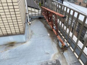 東京都府中市で防水工事による雨漏り修理　施工前写真