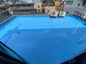 東京都府中市で防水工事による雨漏り修理　屋上のウレタン防水塗装