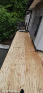 京都市左京区岩倉で葺き替え工事　野地板増し張り