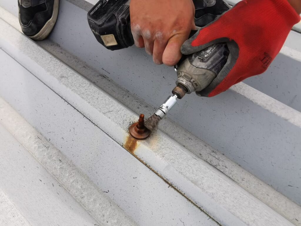 京都市右京区で雨漏り修理　施工前写真