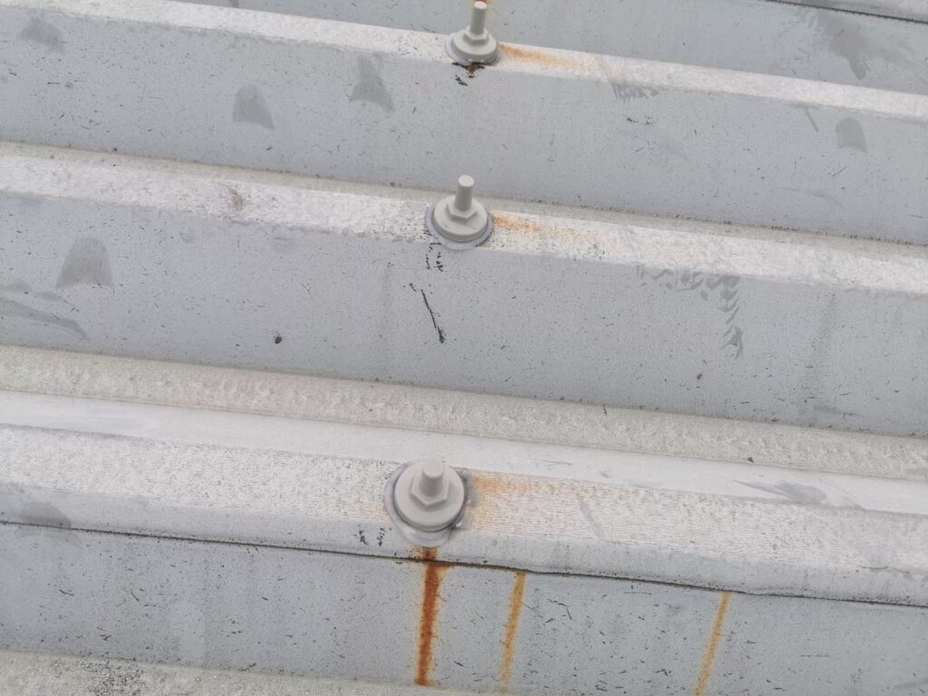 京都市右京区で雨漏り修理　施工前写真