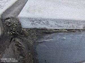 京都市右京区山ノ内でカバー工法による雨漏り修理　施工前写真
