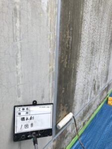 成田市で物流倉庫の雨漏り修理・屋根塗装・外壁塗装　施工の様子