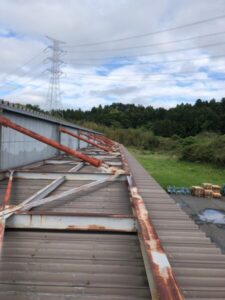 成田市で物流倉庫の雨漏り修理・屋根塗装・外壁塗装　施工前写真