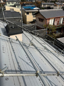 京都市北区でカバー工法による屋根修理　ルーフィングの施工