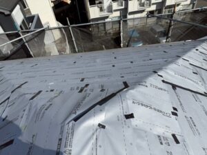 大阪府富田林市にて屋根修理 施行中