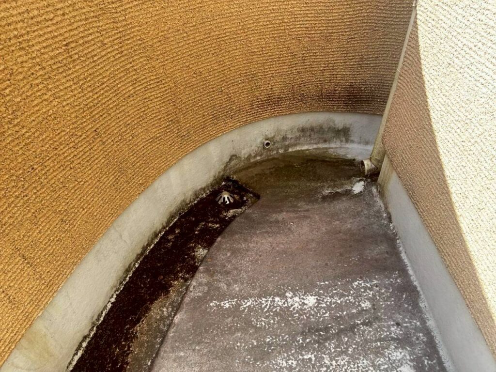 大阪府寝屋川市にて雨漏り修理〈バルコニーのウレタン防水工事〉 施工後