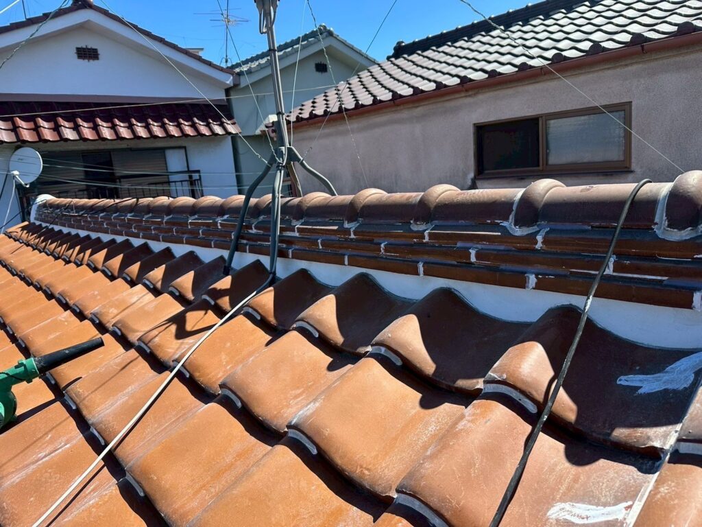東大阪市にて雨漏り修理〈瓦屋根の漆喰からの雨漏り・漆喰打ち替え工事〉 施工後