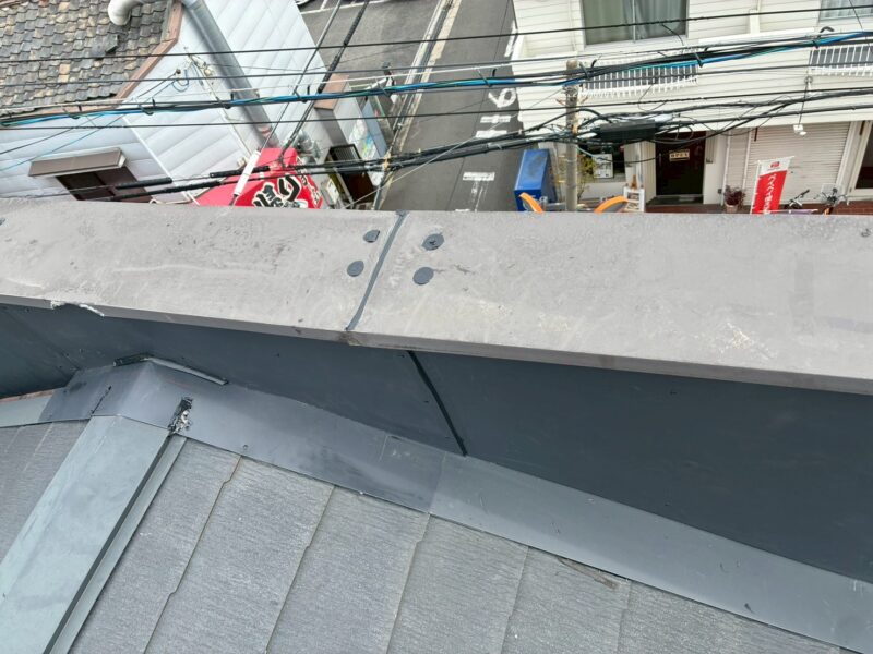 奈良市千代ヶ丘のご住宅にて雨漏り修理工事〈雨押さえ板金の設置〉 施工後